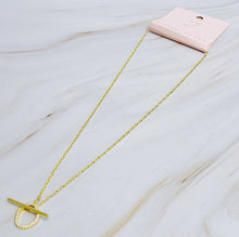 Load image into Gallery viewer, Amelia Dainty Toggle Necklace