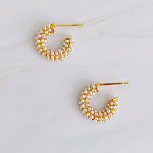 Load image into Gallery viewer, Mini pearls Mini Hoop Earrings