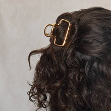 Load image into Gallery viewer, Metal Medium Open Shape Puffy Claw Clip - Gold