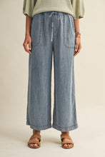 Load image into Gallery viewer, Jasper- Tencel Cropped Denim Pants
