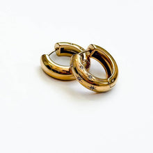 Load image into Gallery viewer, Pops of Sparkle Huggie Hoop

