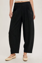 Load image into Gallery viewer, Cheryl- RELAXED BARREL PANTS WITH POCKETS
