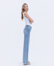 Load image into Gallery viewer, Daniel High Rise Full Length Wide Jeans
