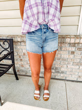 Load image into Gallery viewer, James- HIGH RISE RAW SIDE STEP HEM SHORTS
