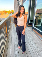Load image into Gallery viewer, Indy- Crossover Waist Yoga Leggings
