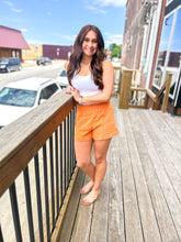 Load image into Gallery viewer, Poppy- HIGH WAIST LINEN SHORTS

