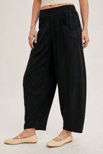 Load image into Gallery viewer, Cheryl- RELAXED BARREL PANTS WITH POCKETS
