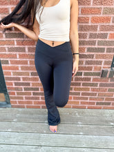 Load image into Gallery viewer, Indy- Crossover Waist Yoga Leggings
