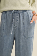 Load image into Gallery viewer, Jasper- Tencel Cropped Denim Pants

