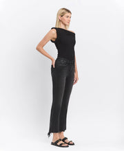 Load image into Gallery viewer, Mateo- High Rise Raw Hem Cropped Jeans
