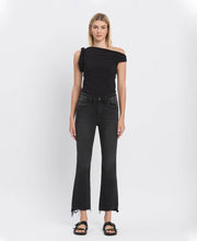 Load image into Gallery viewer, Mateo- High Rise Raw Hem Cropped Jeans
