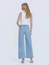 Load image into Gallery viewer, Simon- High Rise Light Wash Ankle Wide Jeans
