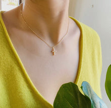 Load image into Gallery viewer, Shell Pearl Cross Necklace
